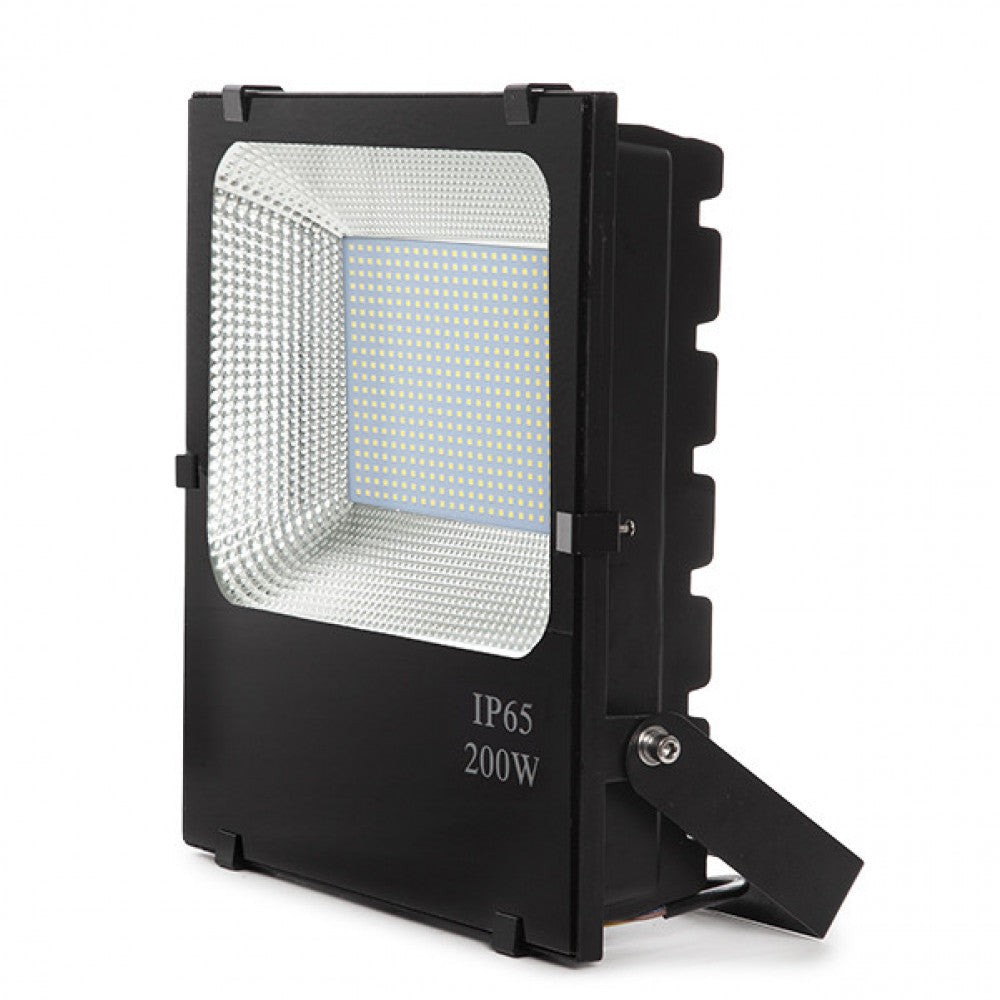 Proiettore LED 200W 23700Lm 3000ºK IP65 50. Proiettore LED 200W 23700Lm 3000ºK IP65 50.