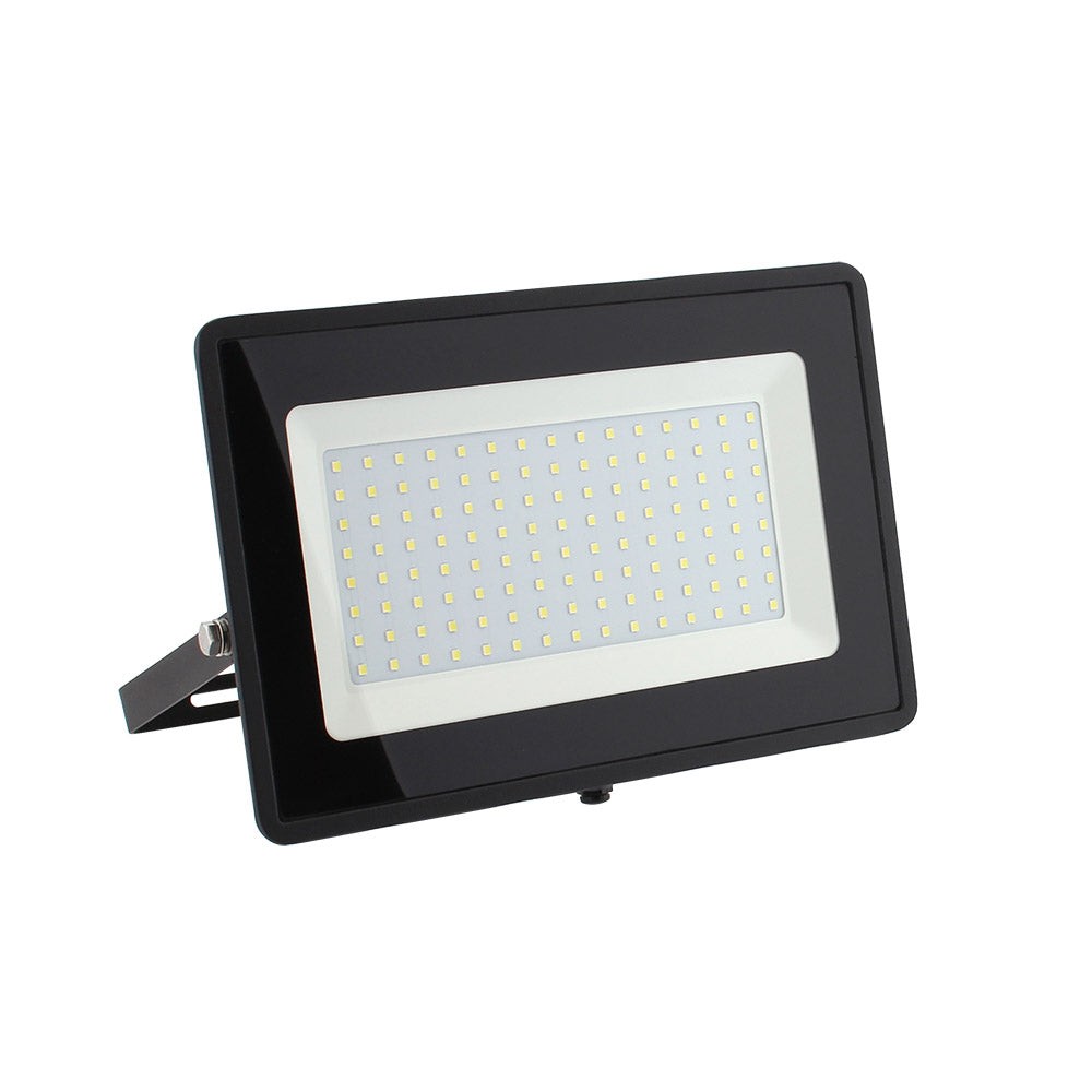 Proiettore LED 100W 12000Lm 3000K IP66 Dimmerabile 60. Proiettore LED 100W 12000Lm 3000K IP66 Dimmerabile 60.
