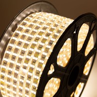 Striscia da 120 LED/M 500W 2700ºK SMD5050 220VAC IP65 x50M
