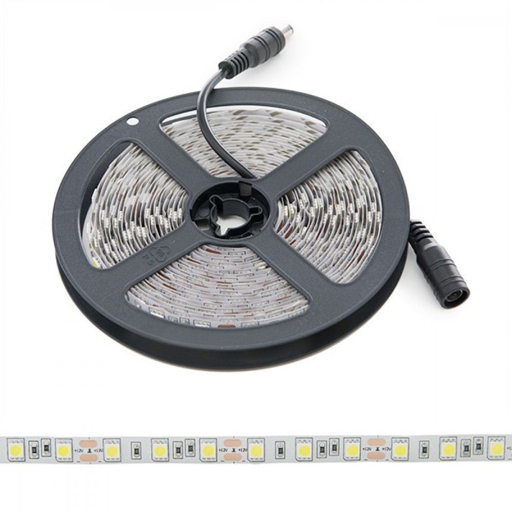 Striscia da 300 LED 72W 4.200Lm SMD5050 12VDC x5M 40. Striscia da 300 LED 72W 4.200Lm SMD5050 12VDC x5M 40.