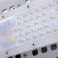Lampione stradale a LED 100W 11.000Lm 6000ºK IP66 PRO 100.