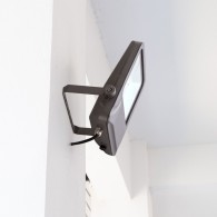 Proiettore LED 50W 9000Lm 120º 5000ºK IP65 Trasformatore Moso